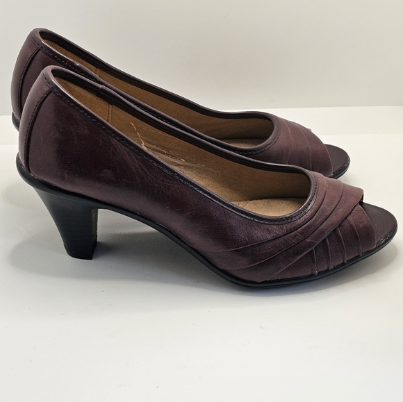 Strictly Comfort Burgundy Heels Peep Toe Size 8 - Picture 6 of 11